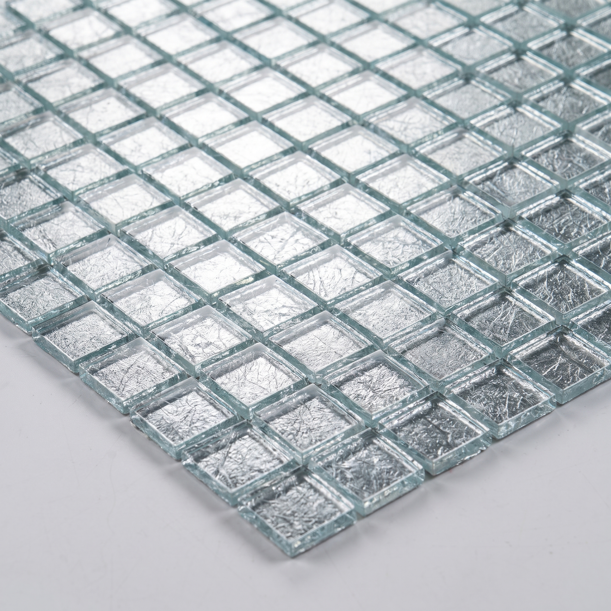 Glasmosaik Lille Silber Metalloptik 23×23x6 mm